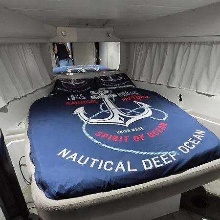 بوتيل In Boat باليرمو